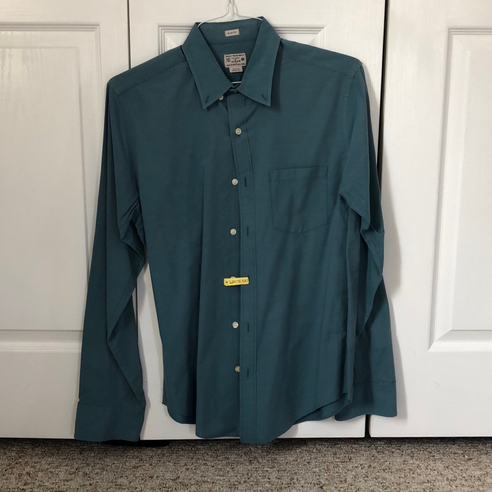 J. Crew long sleeved button down Size M Slim Men